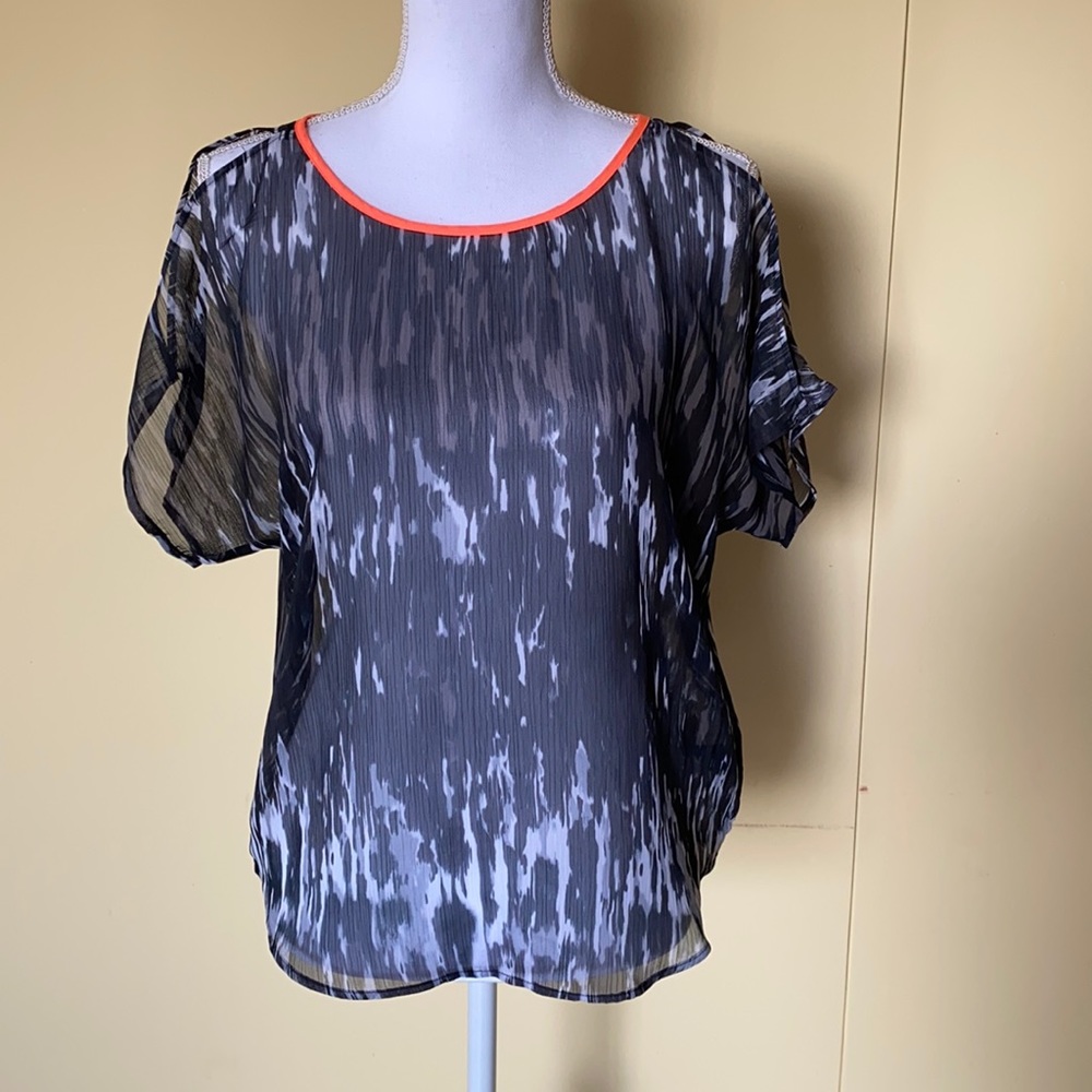Express short sleeves top size XS